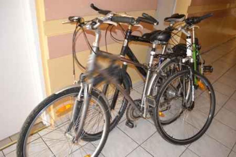 Policjanci odzyskali rowery skradzione z piwnic 